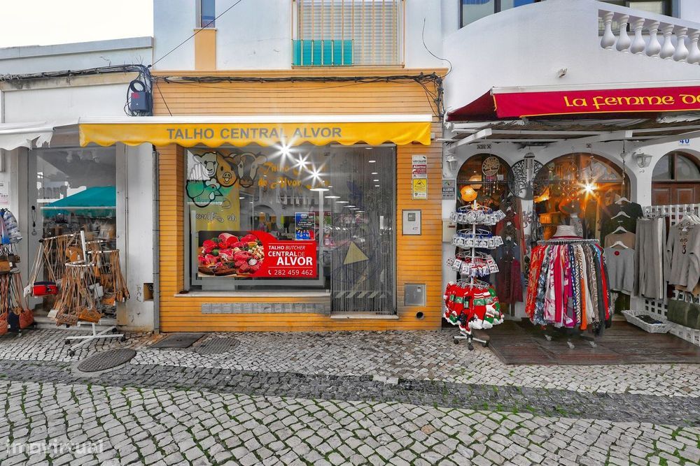 Espaço Comercial de Excelência no Centro de Alvor
