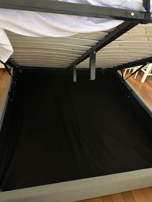 160/200. Cama  com bau