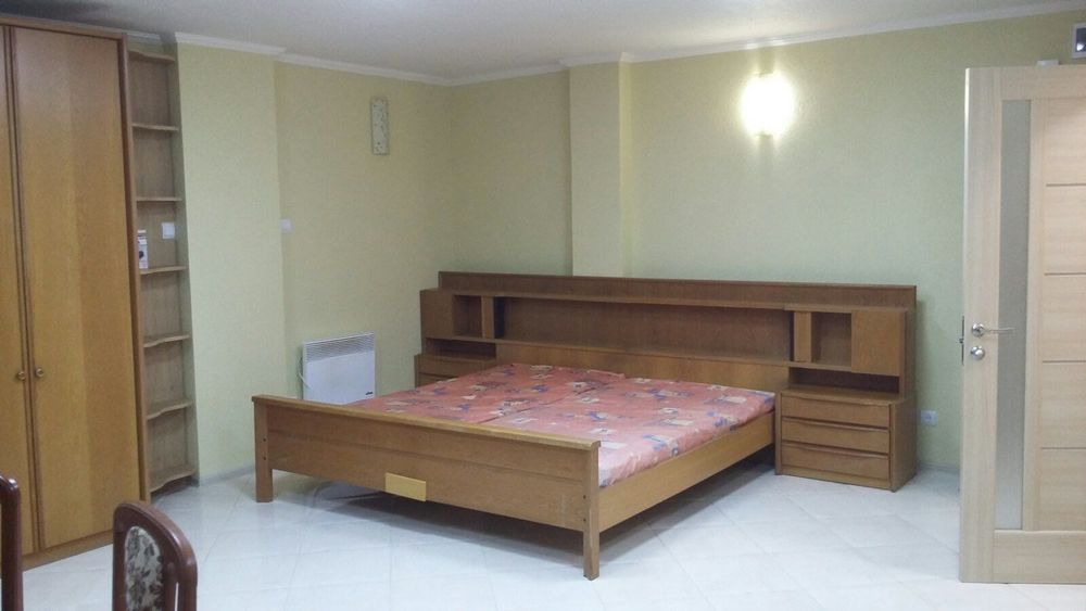 Здаєтьсая 1 кімнатна квартира , новий р-н, Сакура, новобудова цокольна