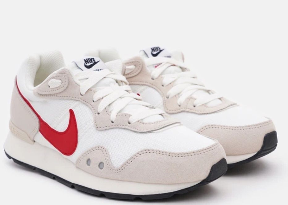 Жіночі кросівки Nike Wmns Venture Runner