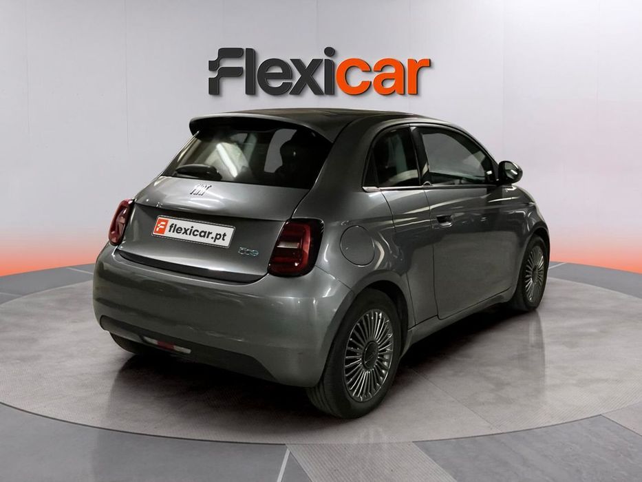 Fiat 500e485827873646192642