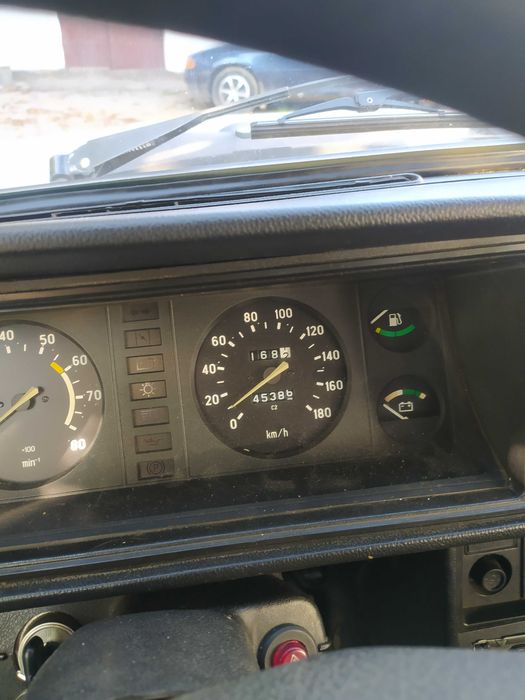 Продаж ВАЗ 1,5 бензин газу не бачила!