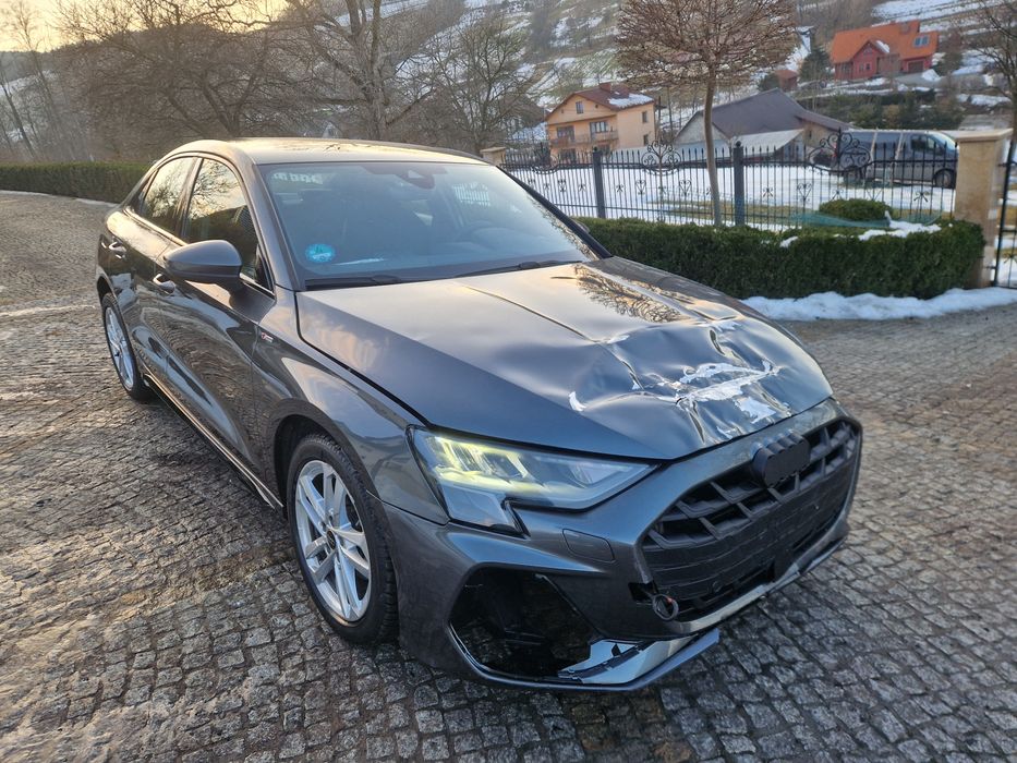 Audi A3 LIFT SLINE 06.25r. NIEMCY Uszkodzony Vat23%