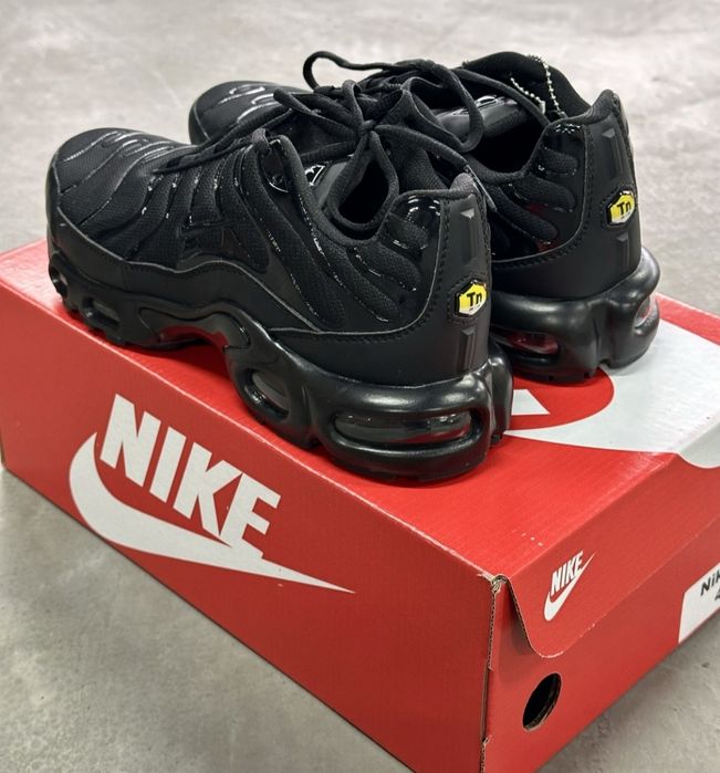 Кроссовки Nike Air Max Plus Tn 38р Кросівки