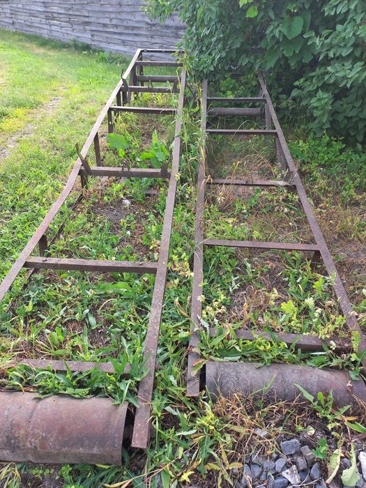 Металева конструкція під естакаду