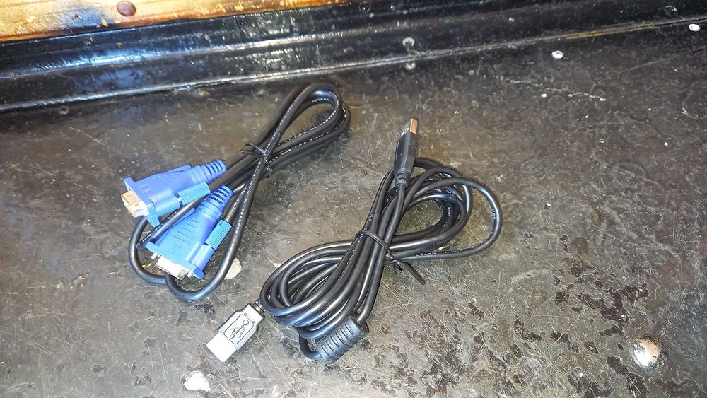 Кабеля VGA-VGA,USB 2.0.для пинтера,сетевой,ИПБ и др.