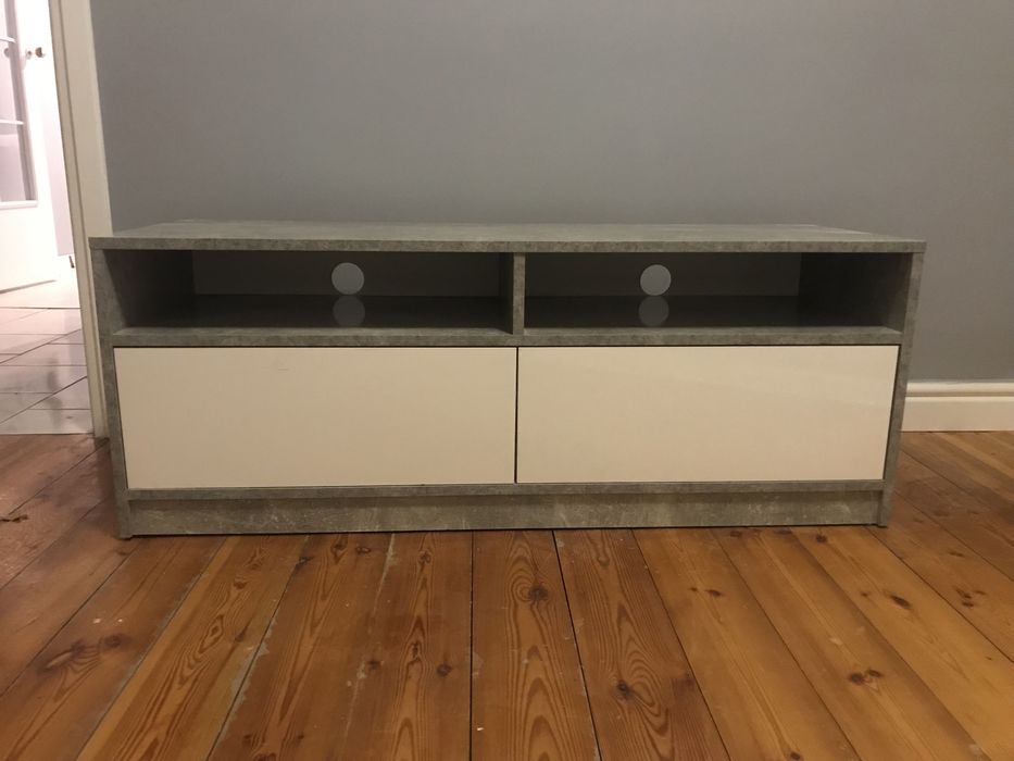 Szzfka  RTV pod telewizor +Gratis maszynka    kolor  szary