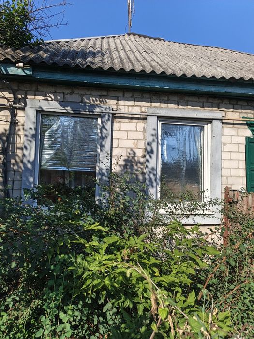 Продам будинок на центральній дорозі  + 8 соток приват.землі