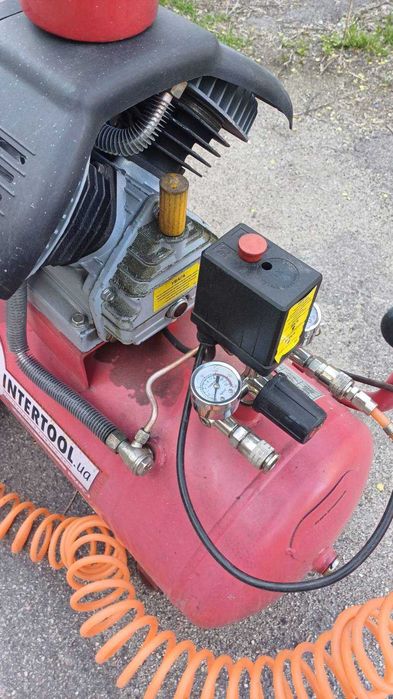 Компрессор INTERTOOL