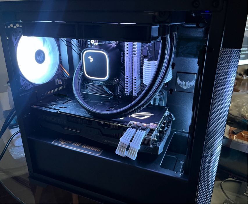 Computador gaming com monitor