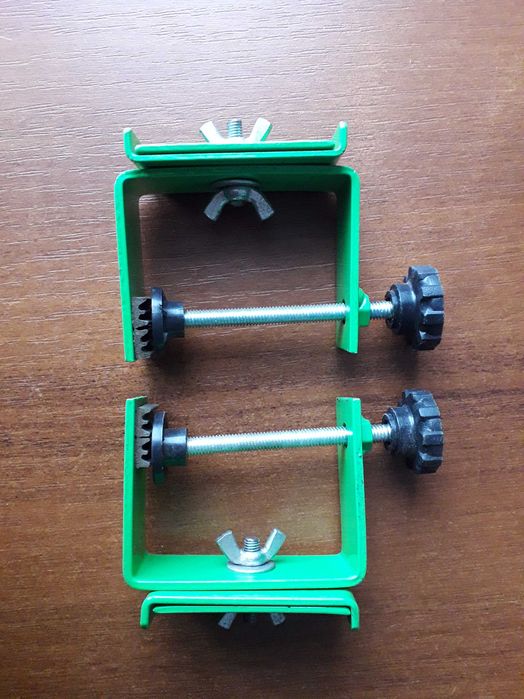 Ручні лещата ювеліра часів СРСР.  Металева струбцина.