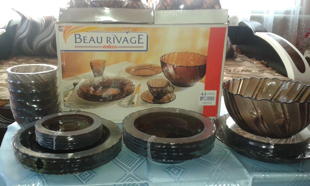 Столовые наборы BEAU RIVAGE VERECO(Франция)оригинал