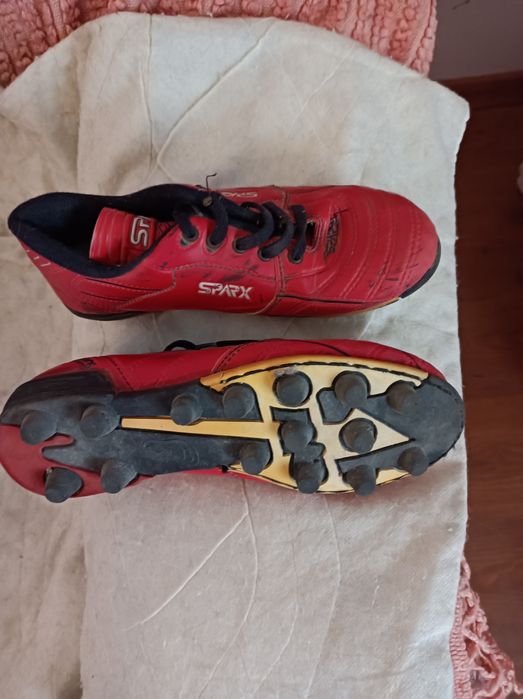Botas de futebol  SPARX, Conjunto de joalheiras, Patins em linha Oxelo, Capacetes