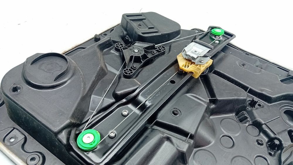 Elevador vidros trás esquerdo MERCEDES-BENZ Classe C Carrinha (S205)