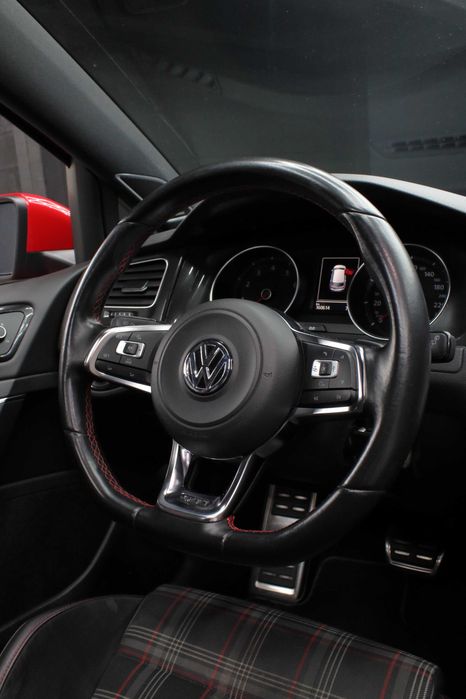 VW Golf 7 VII GTi DSG Performance DYNAUDIO (325€/Mês) Garantia