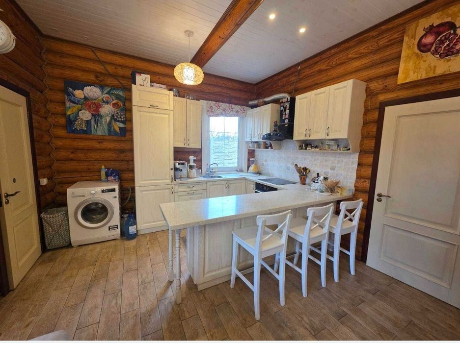 Нові Петрівці продаж будинку зруб 185 м кв 8соток