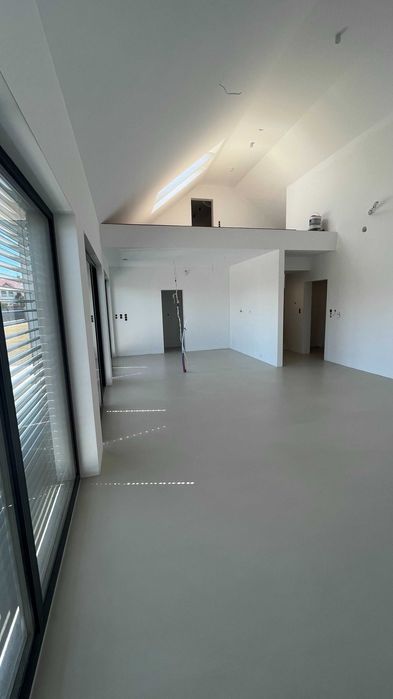 Mikrocement, mikrobeton 5mm  posadzki schody baseny posadzki żywiczne