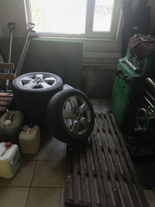 Продам шини 215/55 r17