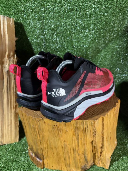 The North Face Vectiv Matrix