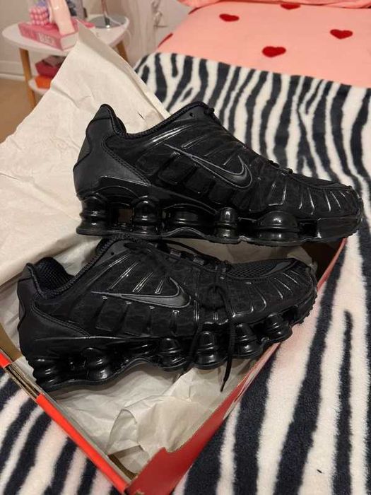 Buty do koszykówki Nike_Shox_TL_Czarny R. 37.5