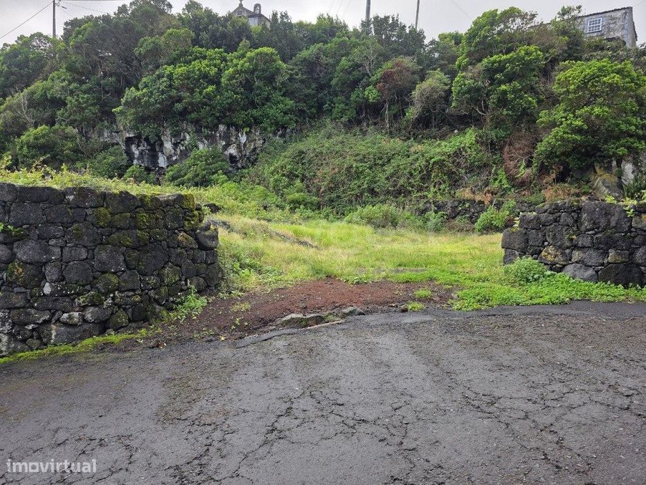 Terreno com Potencial de Construção - Calhau da Piedade, Lajes do Pico
