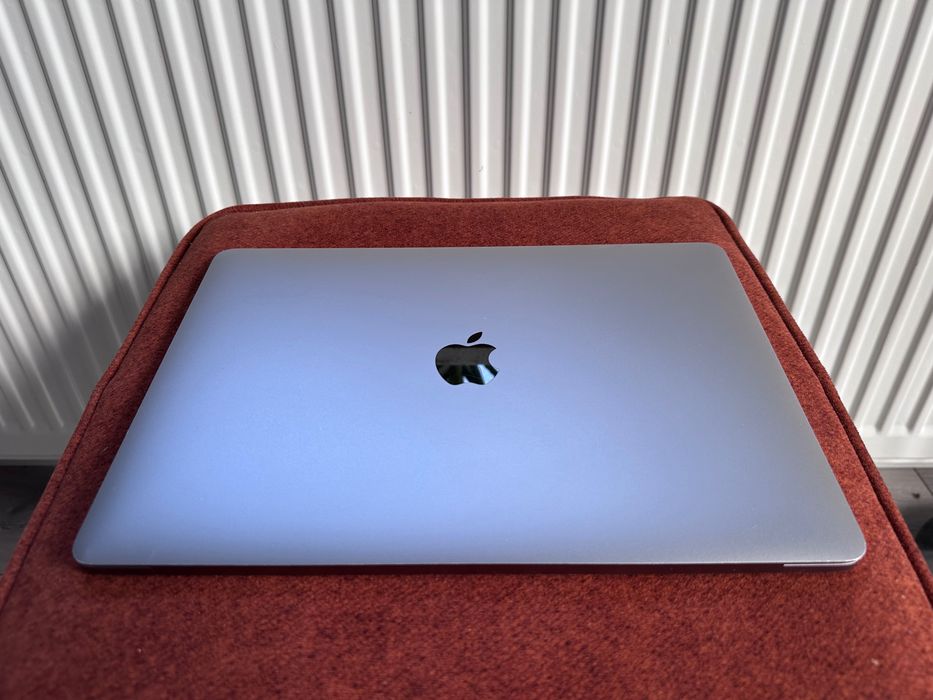 Macbook Pro 13,3” i5 2016, retina, 8GB ram, 256 SSD