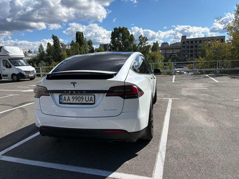 Tesla Model X 2019 VIN 5YJXCBE25KF204311 фото оголошення 5 з 23