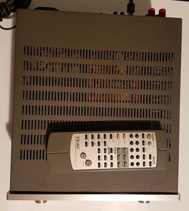 Amplituner stereo Teac AG-H500 pilot
