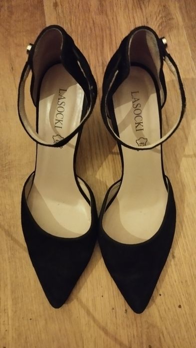 Czółenka zamszowe " Lasocki"