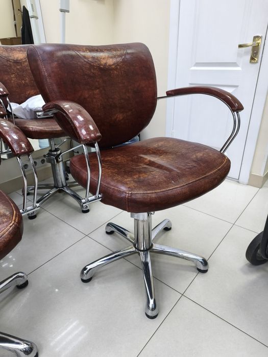 Крісла перукарські. Торг. Терміново!