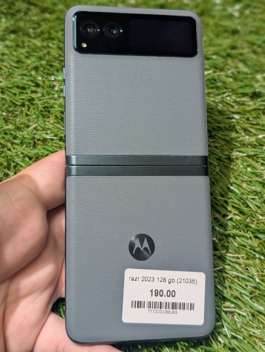 Motorola RAZR 2023 (RAZR 40) 8\128 ГБ Xt2323-2 (21035)