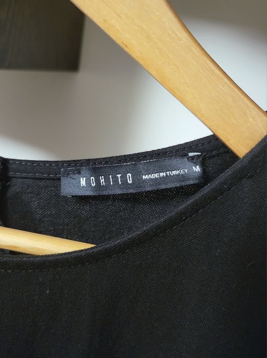 Śliczna bluzka z odkrytymi plecami od Mohito