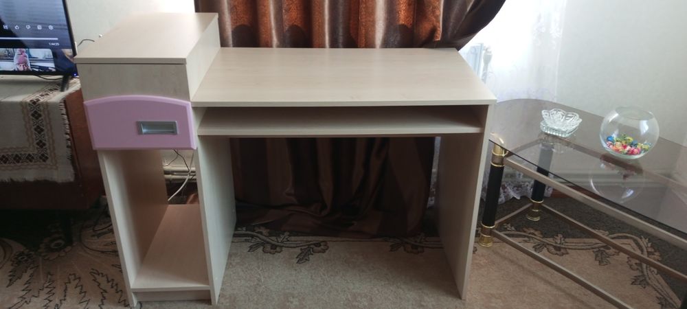 Стіл   письмовий