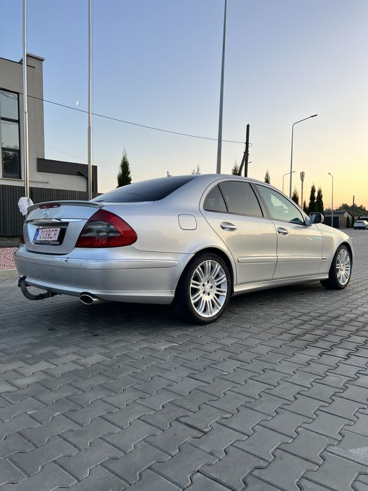 Мерседес 211 2009 3.0 CDI
