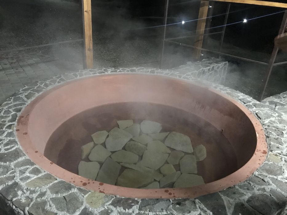 Доміки для ночівлі! Чан на джерелах! Сауна! Баня!Басейни холодної води