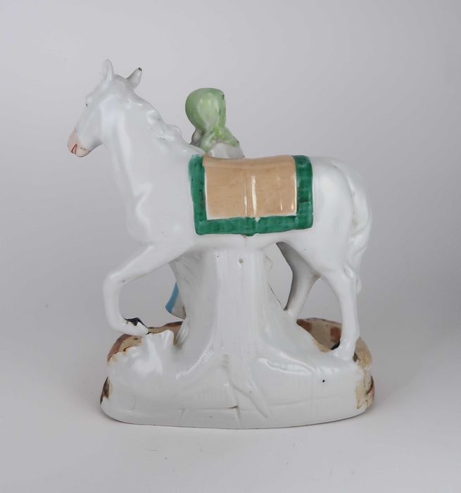 Grupo Escultórico porcelana Séc. XIX/XX - Dama com cavalo