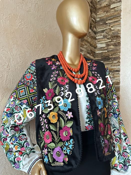 Вишитий горсик, камізелька, кептар, безрукавка, лейбик