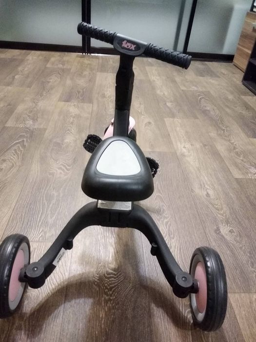 Велосипед Caretero Toyz Fox 2 в 1 беговел