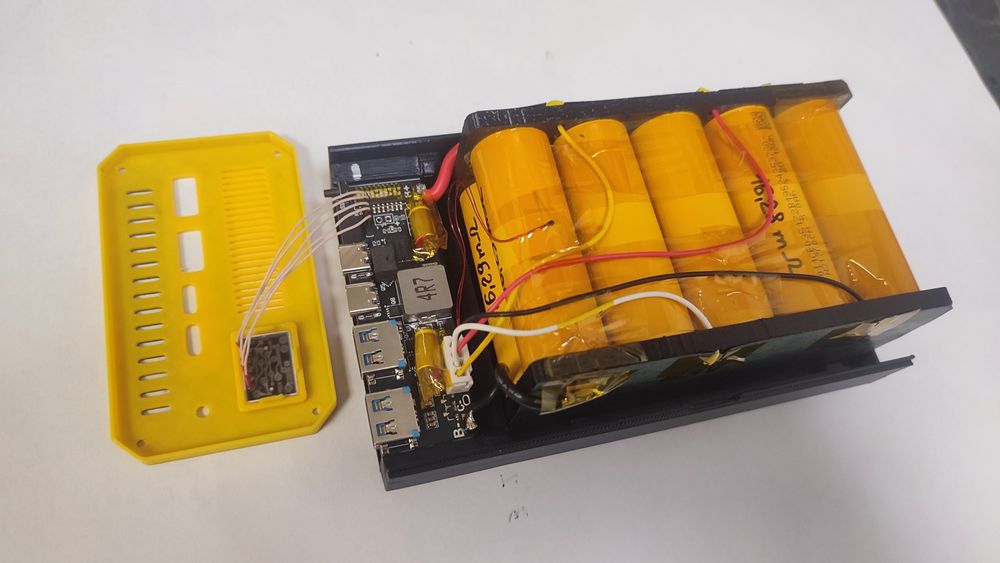 Потужний повербанк для ноутбука 100W (5S2P 21700 10х5000mA/h)