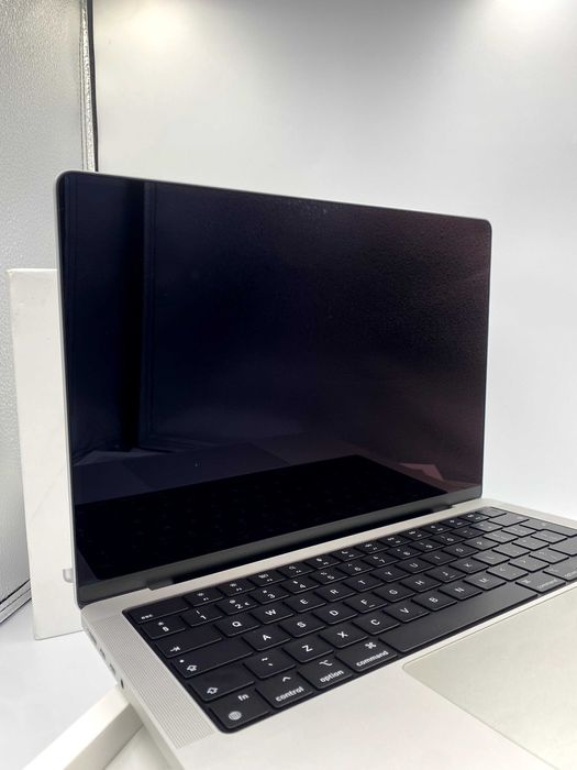 Ноутбук Apple MacBook Pro 14" M2 Pro 16/512GB Silver (MPHH3) 2023