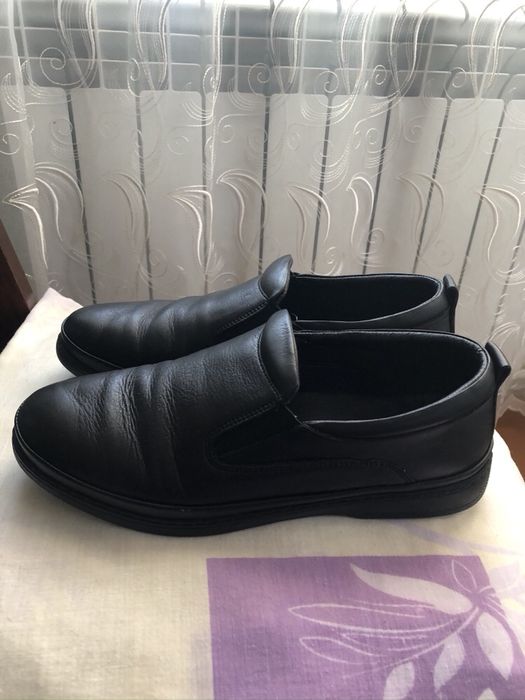 Продаю мужские туфли