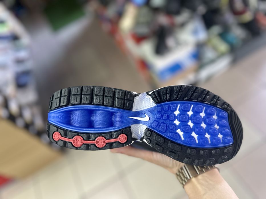 Кросівки Nike Air Max DN ( РОЗМІР 38 та 38,5 )