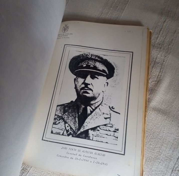 Edição Antiga do Regimento de Cavalaria de Estremoz