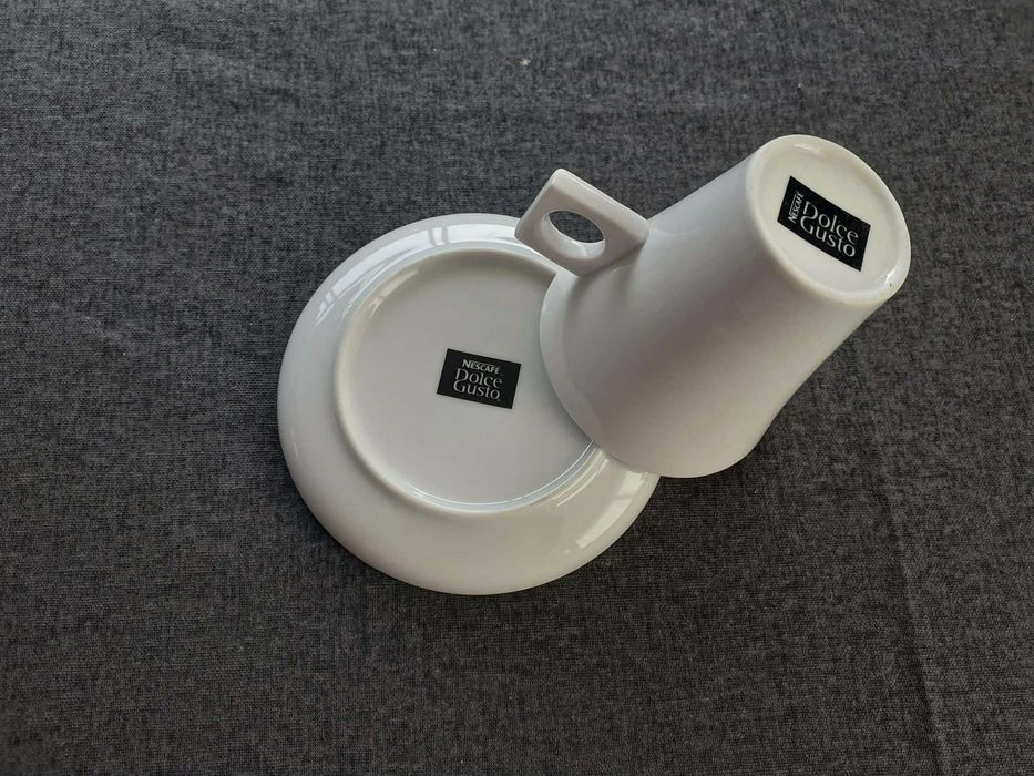 Vendo chávena de meia de leite DOLCE GUSTO para desocupar. 3€