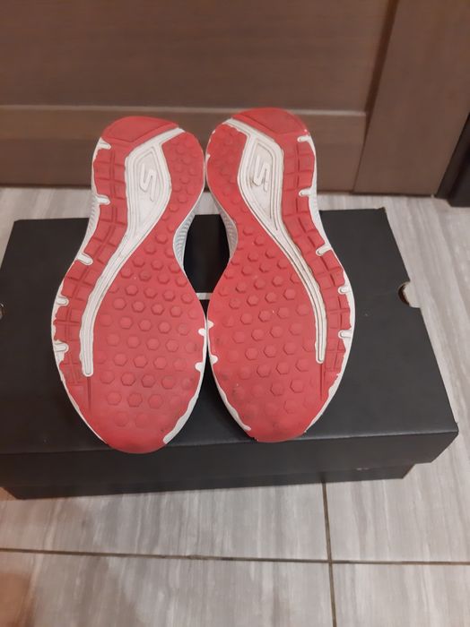 Кросівки skechers 34