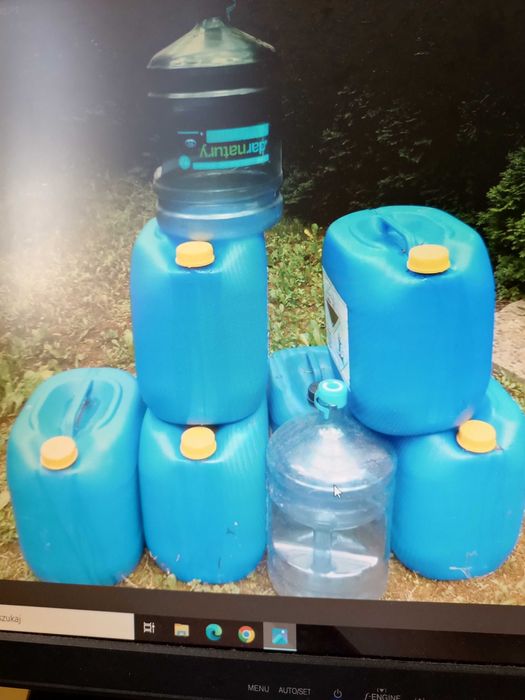 Bańki,kanistry  - 40 litrowe,porządne na wodę i nie tylko