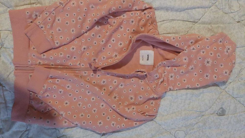 Кофта на дівчинку р.116