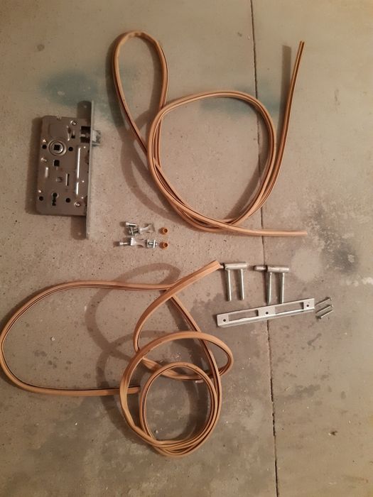 Zamek drzwiowy,elementy do drzwi pokojowych