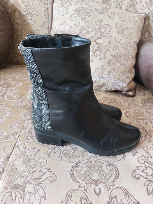 Напівчоботи жіночі демісезонні чорні