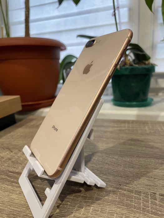 Apple iPhone 8 Plus 64GB Gold — Neverlock, АКБ 100%, отличное состояние 9/10